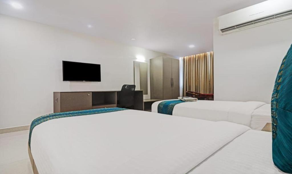 Hotel Ssr Grand Hyderabad Eksteriør billede