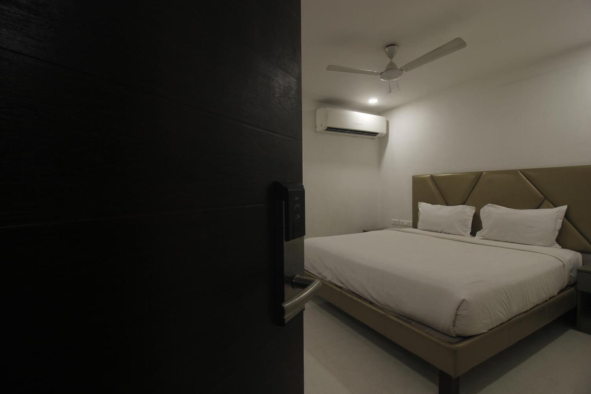 Hotel Ssr Grand Hyderabad Eksteriør billede