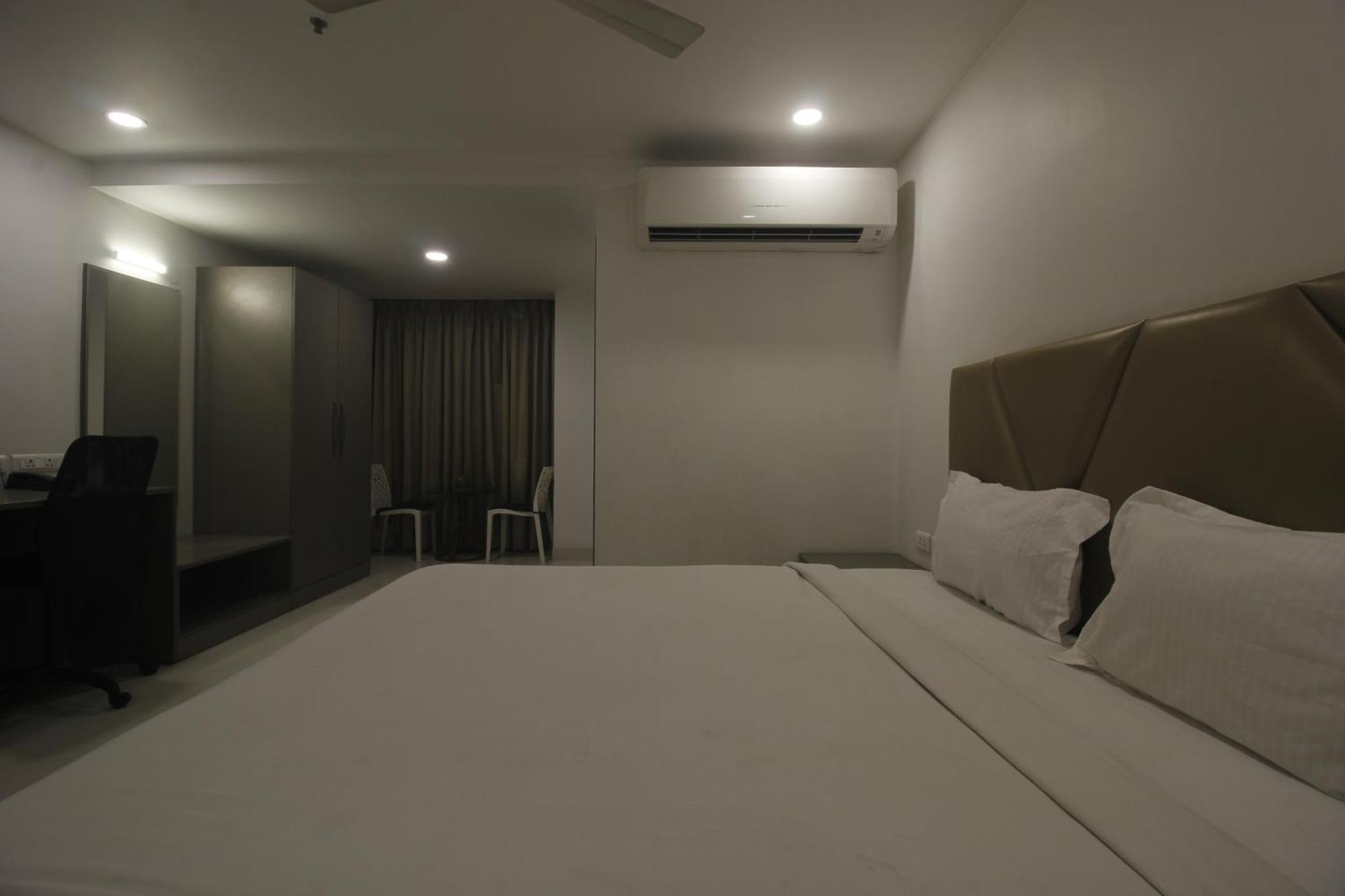 Hotel Ssr Grand Hyderabad Eksteriør billede