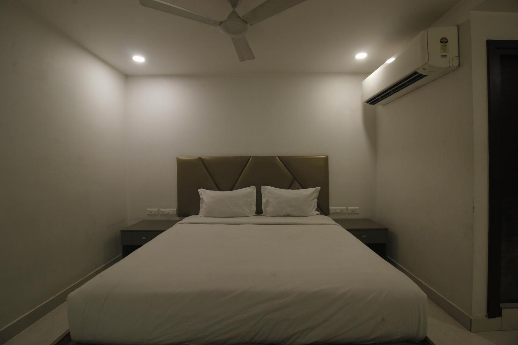 Hotel Ssr Grand Hyderabad Eksteriør billede
