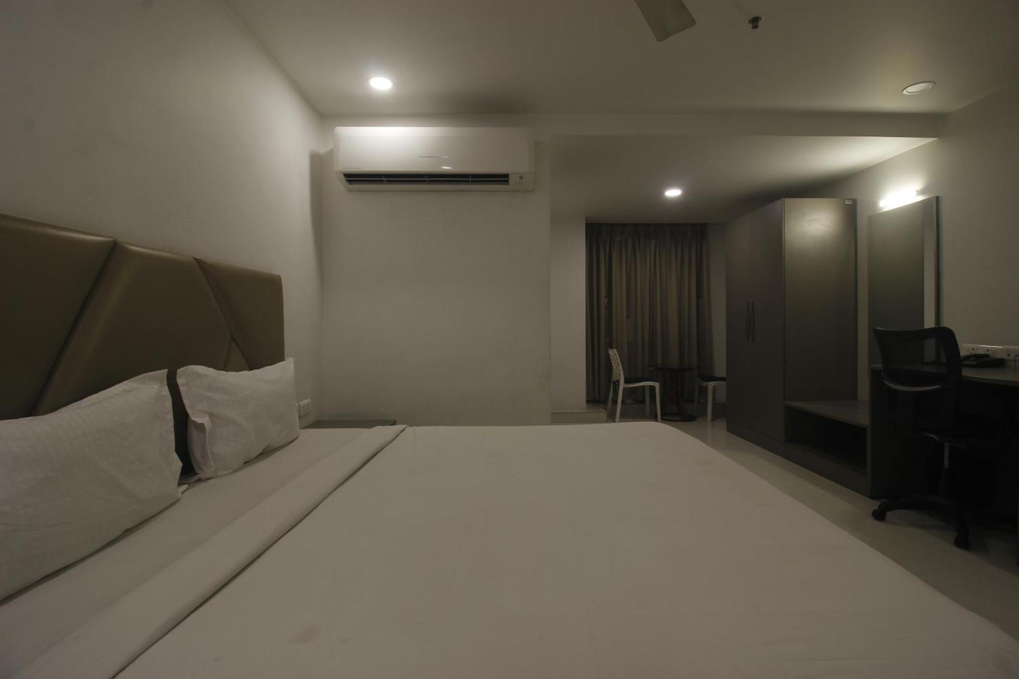 Hotel Ssr Grand Hyderabad Eksteriør billede