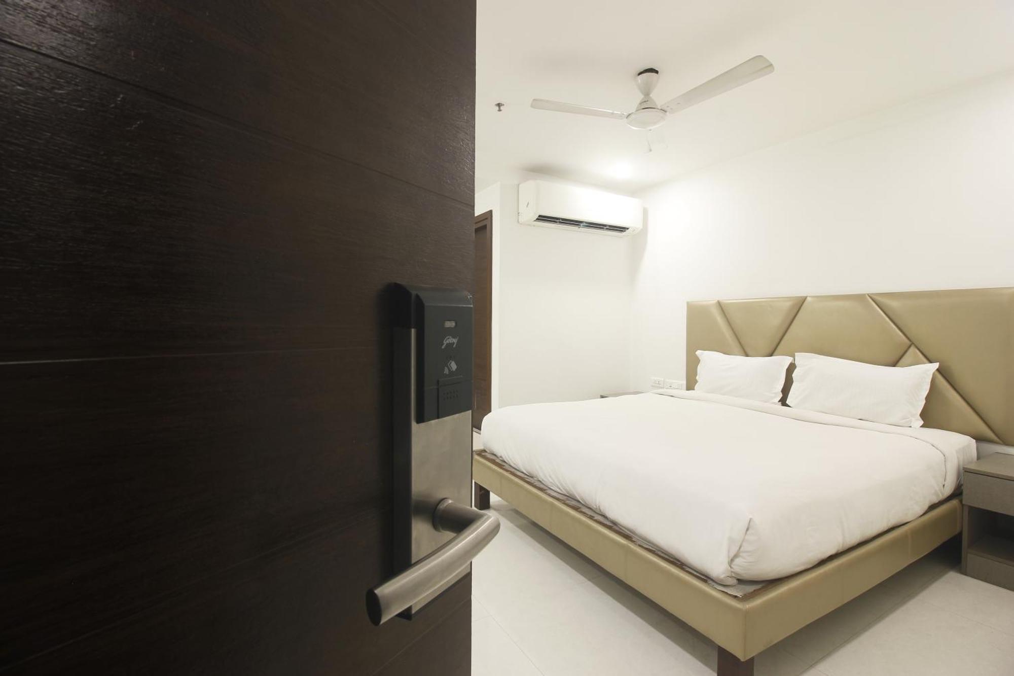 Hotel Ssr Grand Hyderabad Eksteriør billede
